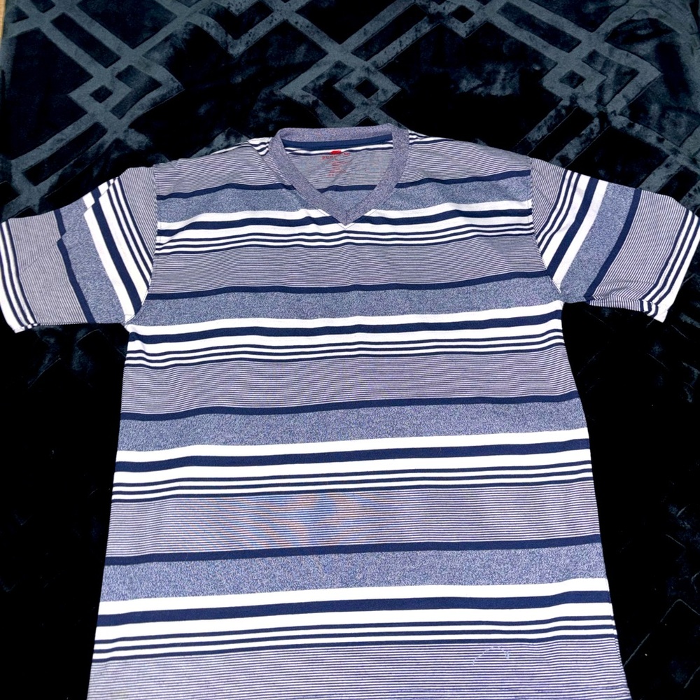 Red Rhino V Neck (Large)